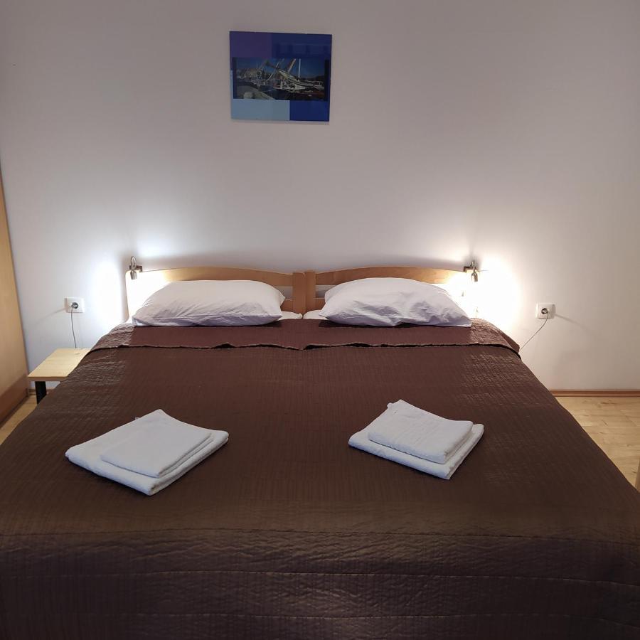 Peter&Zana Apartments Stari Grad  Bagian luar foto