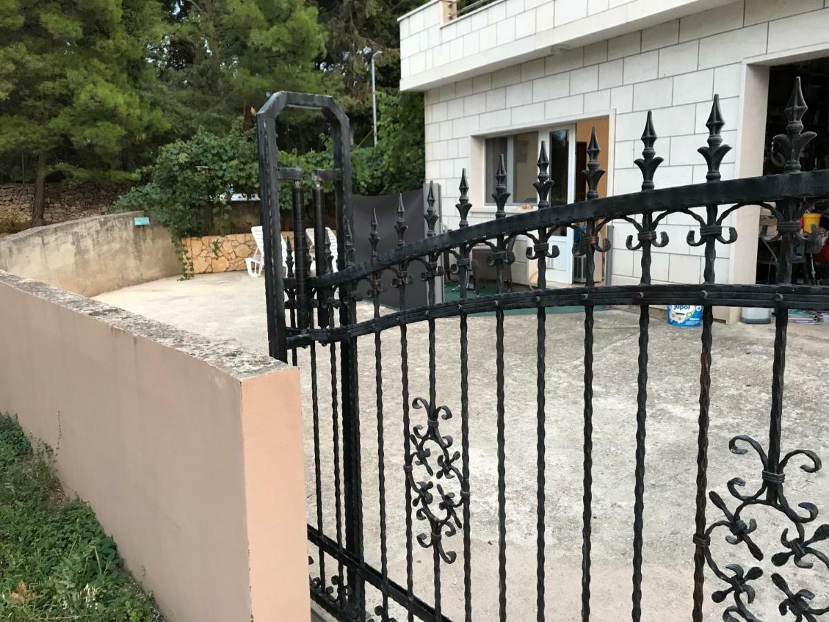 Peter&Zana Apartments Stari Grad  Bagian luar foto